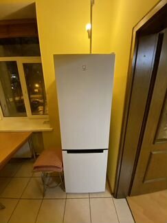 Новый холодильник в связи с продажей квартиры