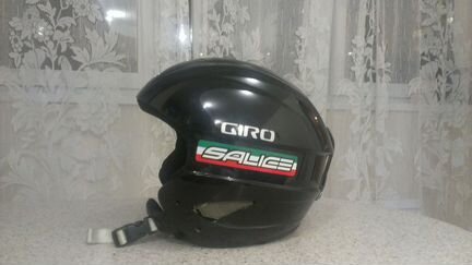 Горнолыжный шлем марки giro