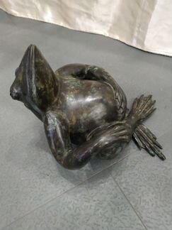Бронзовая статуэтка 