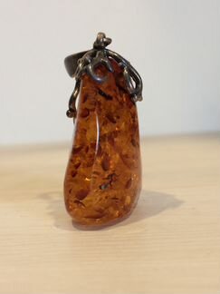 Кулон из натурального Янтаря в серебре