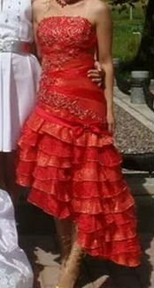 Платье праздничное