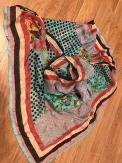 Платок (шелк) новый