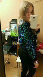 Бомбер пайетки новый